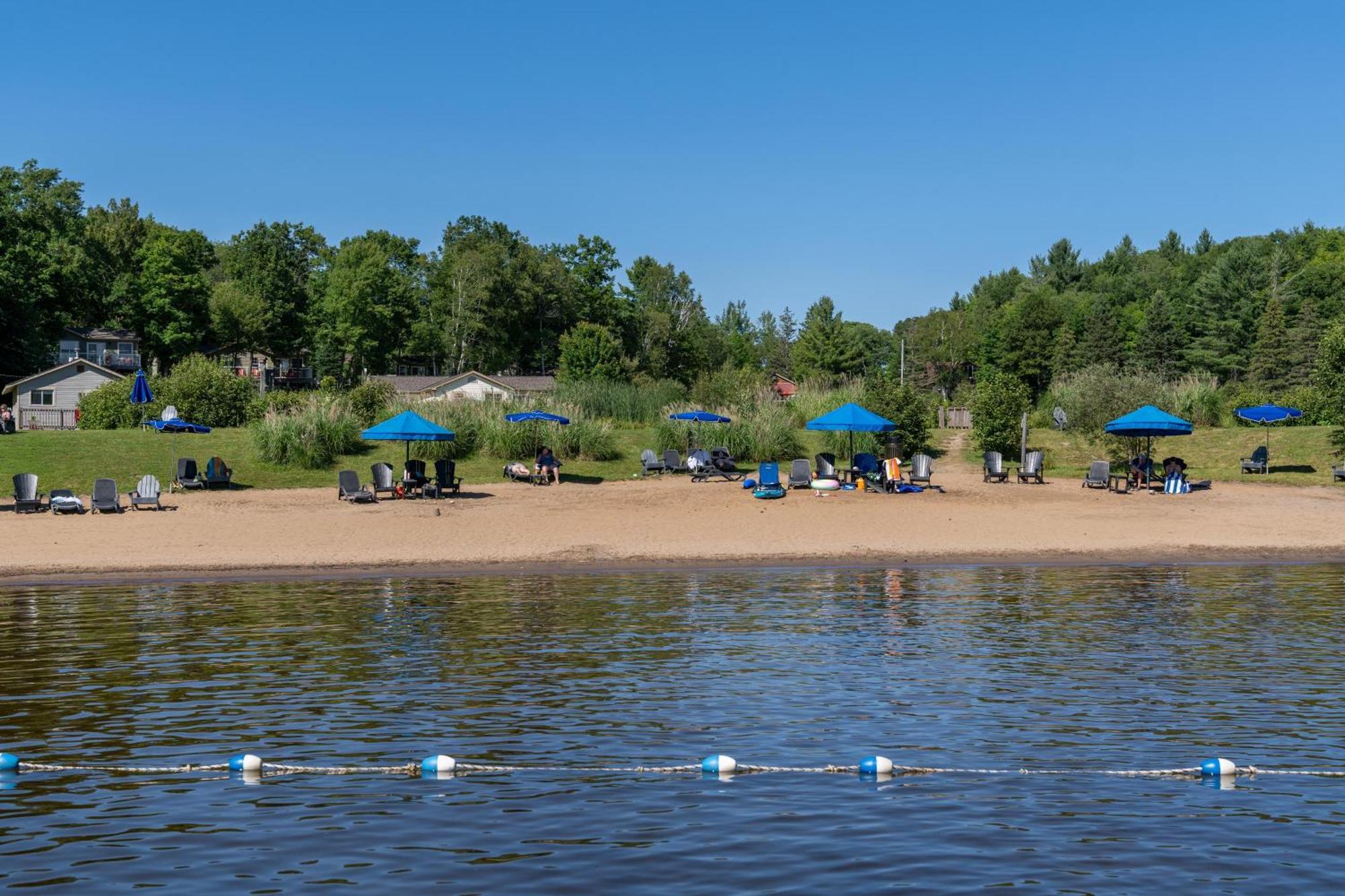 Blue Water Acres 3* Huntsville